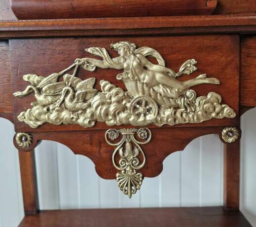 Restored antique display case with beautiful bronze elements Ореховое дерево Eclecticism 19th century г. - фото 4