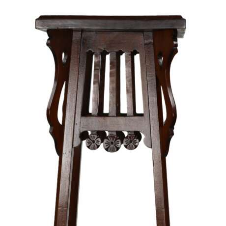 Wooden console table in Art Nouveau style. Turn of the 19th-20th centuries Beech At the turn of 19th -20th century - photo 5 Wooden console table in Art Nouveau style. Turn of the 19th-20th centuries Beech At the turn of 19th -20th century - photo 5