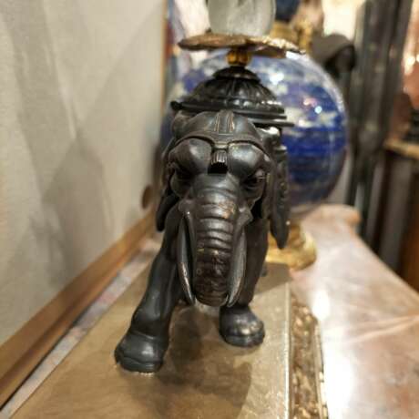 Unique Elephant Statue in Bronze with Coral 20th Century Bronze Other style 20th century - photo 4