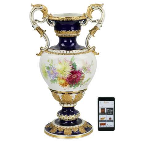 Large salon vase with flowers. Ernst August Leuteritz. Meissen 19th century Porcelain Hand Painted Gilding 19th century - photo 2