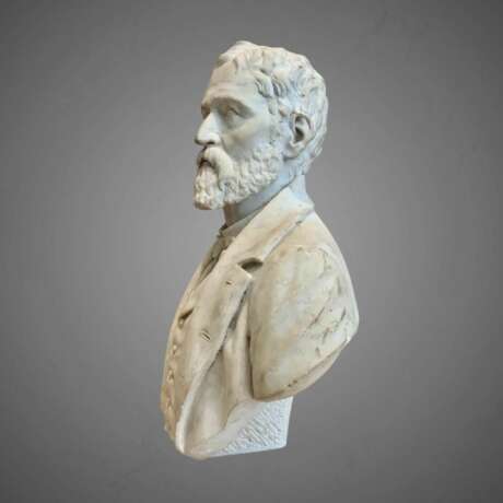19th Century Bust of an Aristocrat in Marble by Joseph Vallet (1841-1920) Marble 19th century - photo 3