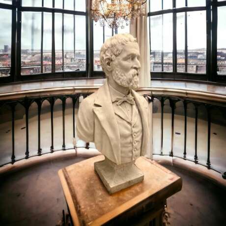 19th Century Bust of an Aristocrat in Marble by Joseph Vallet (1841-1920) Marble 19th century - photo 7