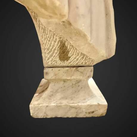 19th Century Bust of an Aristocrat in Marble by Joseph Vallet (1841-1920) Marble 19th century - photo 8