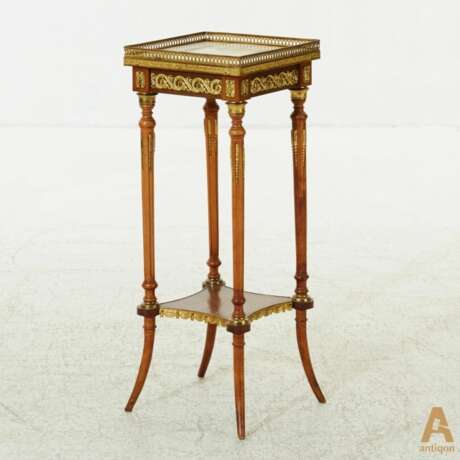 Louis XVI style table. France. 20th century. Bronze 20th century - photo 1