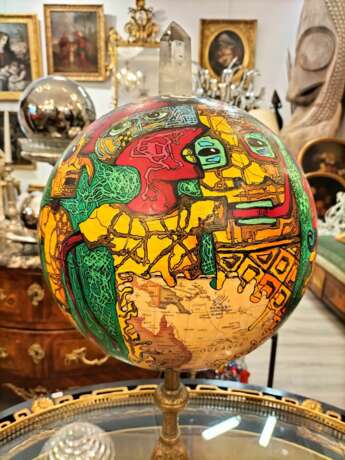 Painted Globe with a Rock Crystal and a Base in Gilt Bronze Бронза 21th century г. - фото 8