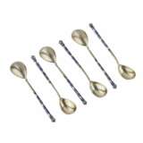 A set of teaspoons decorated with enamel in the original case. Moscow 1908-1917. Silver 84 Champlevé enamel Gilding Neo-Russian Early 20th century - photo 3