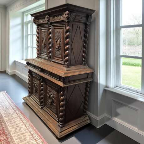 French Renaissance Revival Carved Oak Buffet &agrave; Deux Corps 19 Century Дерево 19th century г. - фото 8