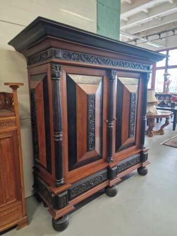 Large mahogany cabinet Mahogany Baroque 20th century - photo 11
