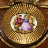 Vitrine de style Louis XV. Veneer At the turn of 19th -20th century - Foto 2