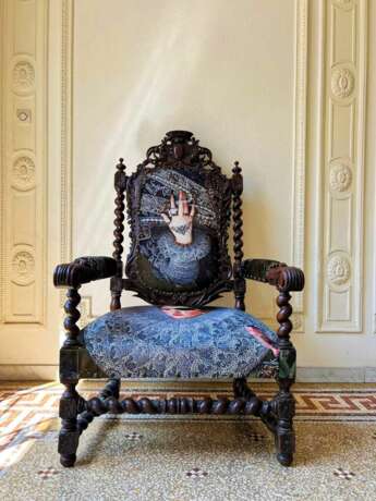 Unique and Large Carved Oak Armchair in Modern Fabric in the Style of Louis XIII Oak and fabric Louis XIII - Renaissance 19th century г. - фото 8