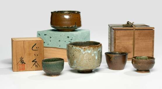 Fünf Keramiken von diversen Künstlern - Foto 2