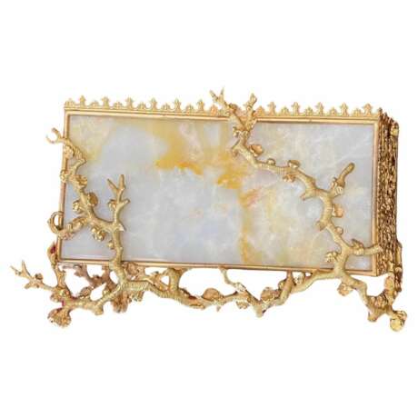 Gilded bronze and alabaster letter carrier in the Japanese style 19th century Бронза 19th century г. - фото 1