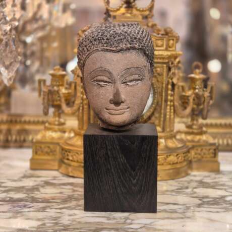 Shakyamuni Buddha head in sandstone Thailand Ayutthaya 17th century Высокотемпературная керамика 17th century г. - фото 7