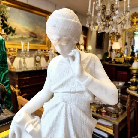 Young woman with jug Carrara marble signed Bonnal early 20th century Marbre 19th century - photo 6