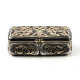 Russian silver snuffbox with gold decor. Mid 19th century. Silver 84 Gilding Neo-baroque Mid-19th century - photo 2