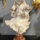19th Century Bust of a Young Lady in White Marble by Flli Romanelli Marmor 19th century - Foto 5