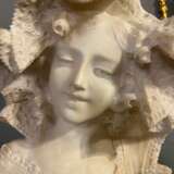 19th Century Bust of a Young Lady in White Marble by Flli Romanelli Marmor 19th century - Foto 13