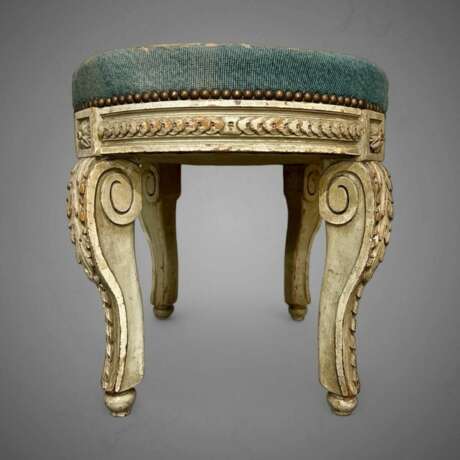Tabouret en bois laqu&eacute; de style Transition Louis XV du XIXe si&egrave;cle Bois laqué 19th century - photo 7