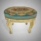Tabouret en bois laqu&eacute; de style Transition Louis XV du XIXe si&egrave;cle Bois laqué 19th century - photo 8
