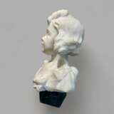 Late 19th-Century Carrara Marble Bust of a Young Girl - photo 9