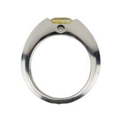  Piaget white gold ring with yellow sapphire and diamond. 1998 