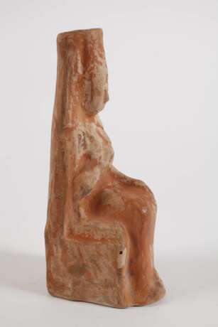 Antikenrezeption einer dädalischen Sitzstatuette - photo 2