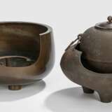 Chagama und zwei Furo Hibachi aus Eisen bzw. Bronze - photo 1