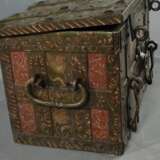 Seltene bemalte Eisentruhe - photo 3