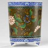Pinselbecher aus Porzellan mit umlaufendem, floralen Dekor in Cloisonné-Email - Foto 1