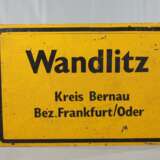 Zwei Verkehrsschilder - photo 2