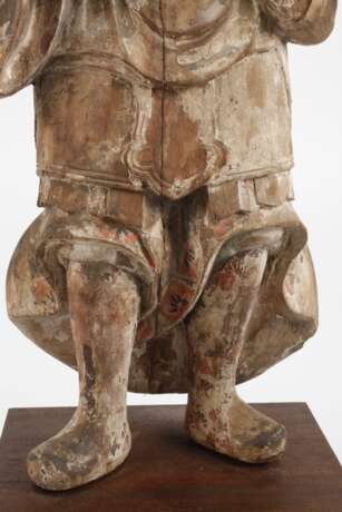 Geschnitzte Figur des Guandi - photo 3