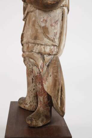 Geschnitzte Figur des Guandi - photo 7