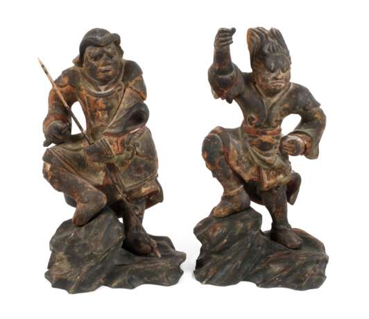 Zwei geschnitzte Figuren - photo 1
