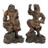 Zwei geschnitzte Figuren - photo 1