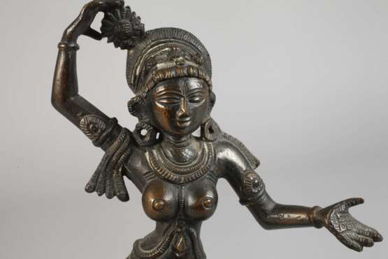 Bronzeplastik Yogini - photo 2