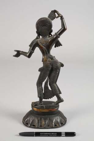 Bronzeplastik Yogini - photo 4
