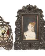 Catalogue des produits. Drei Tischbilderrahmen Silber