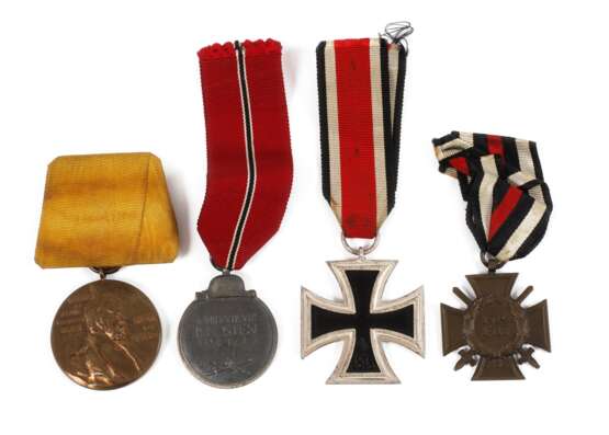 Konvolut Orden 1. und 2. Weltkrieg - photo 1