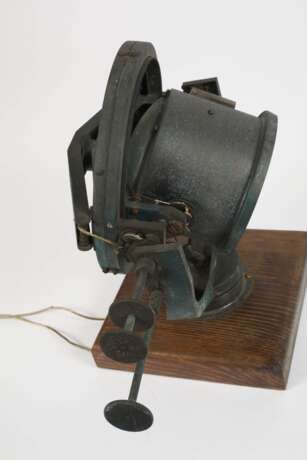 Modell eines Suchscheinwerfers der Flak - photo 2