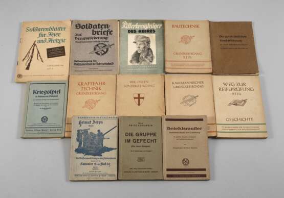 Konvolut Bücher und Vorschriften 3. Reich - фото 1