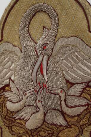 Parament mit Reliefstickerei - photo 2
