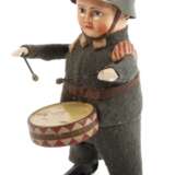 Schuco Tanzfigur als Reichswehrsoldat mit Trommel - photo 1