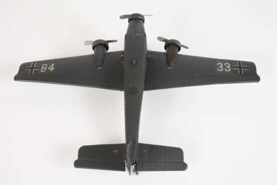 Tipp & Co. Militär-Flugzeug Ju 52 BA/33 - photo 3