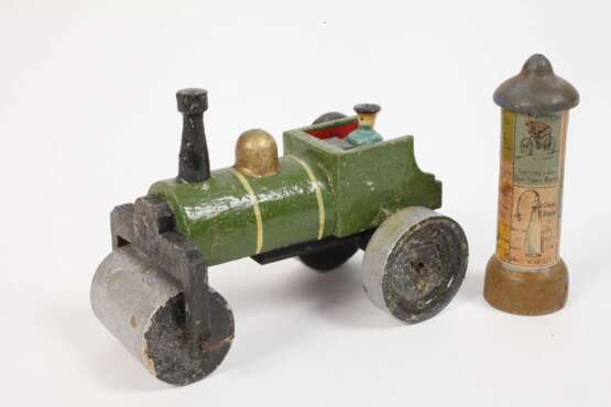 Sammlung Miniatur-Spielzeug im Setzkasten - photo 4