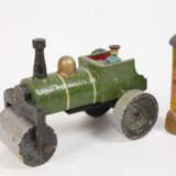 Sammlung Miniatur-Spielzeug im Setzkasten - photo 4