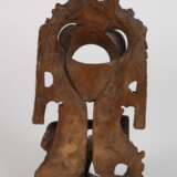 Geschnitzter Uhrenständer mit Chronos - photo 4