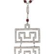 Langes Collier mit Granaten, Onyx und Brillanten - Сейчас на аукционе