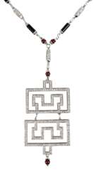 Langes Collier mit Granaten, Onyx und Brillanten