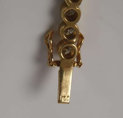 Tennisarmband mit Brillanten - photo 4