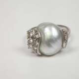 Damenring mit Barockperle und Brillanten - photo 2